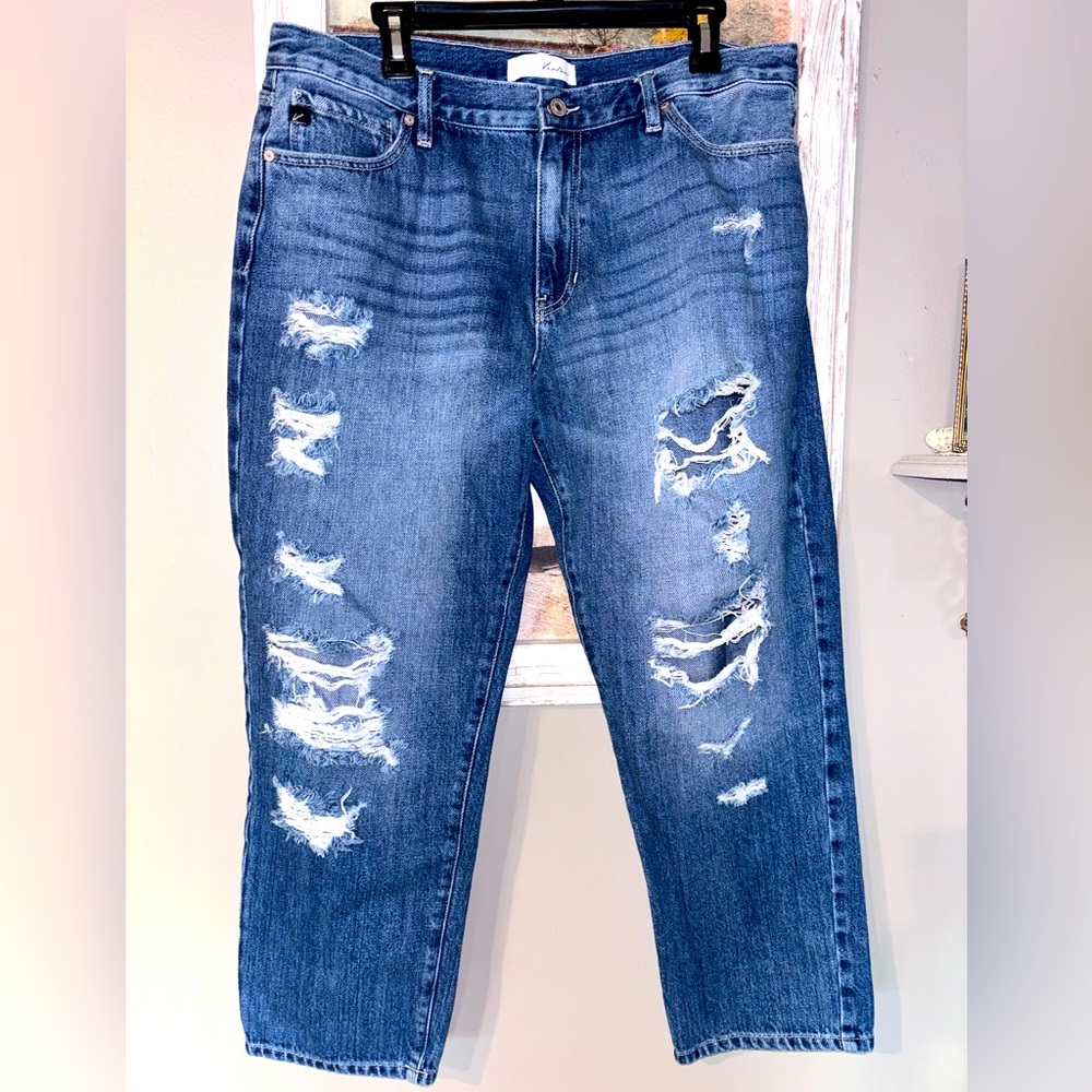 KanCan Distressed Effy Midrise Boyfriend Jeans 15/31 Nice!!